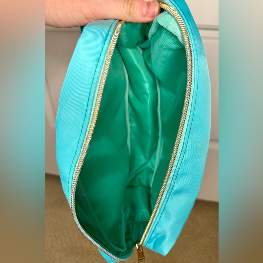 Cosmetic Bag - Picture 4 of 4